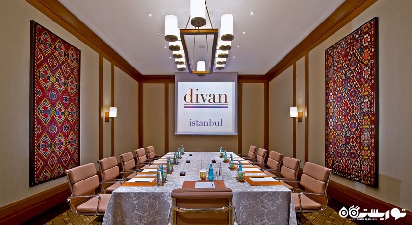 نمای اتاق برگزاری همایش و جلسات